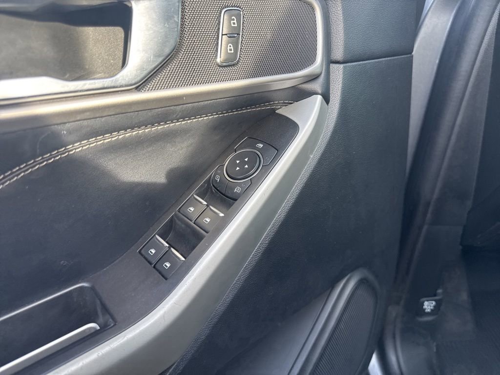 Certified 2022 Ford Explorer XLT w/ Equipment Group 202A image 10