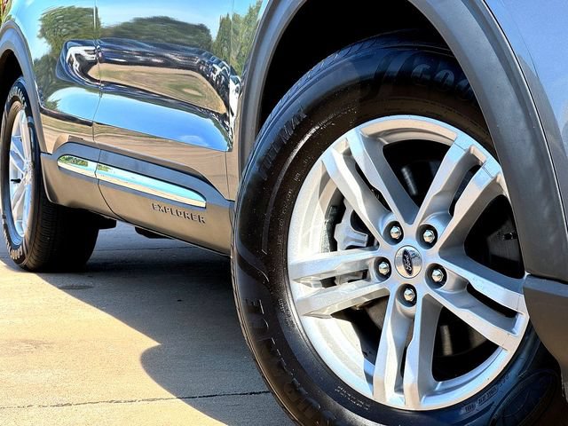 Certified 2021 Ford Explorer XLT RWD image 7
