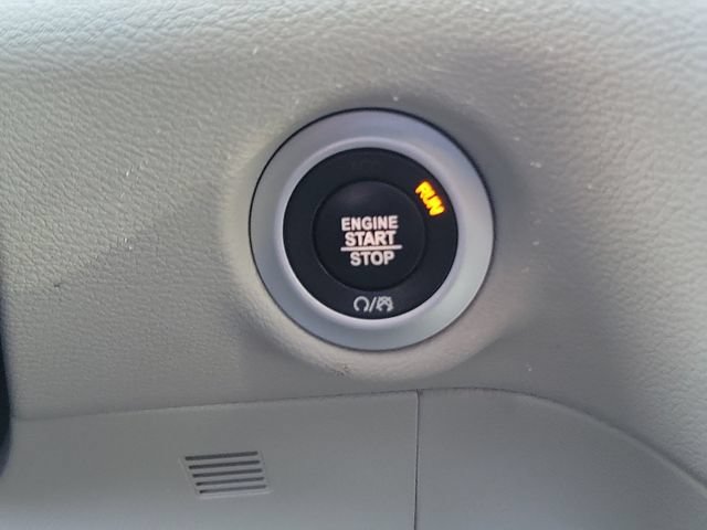 Used 2022 Chrysler Pacifica Touring-L FWD image 28