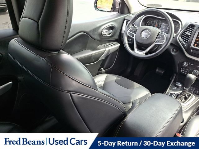 Used 2018 Jeep Cherokee Latitude Plus AWD/4WD image 14