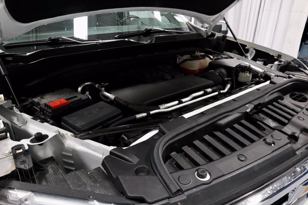 Used 2023 Chevrolet Silverado 1500 LT AWD/4WD image 16