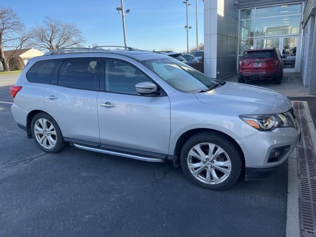 Used 2018 Nissan Pathfinder SL w/ SL Premium Package image 3