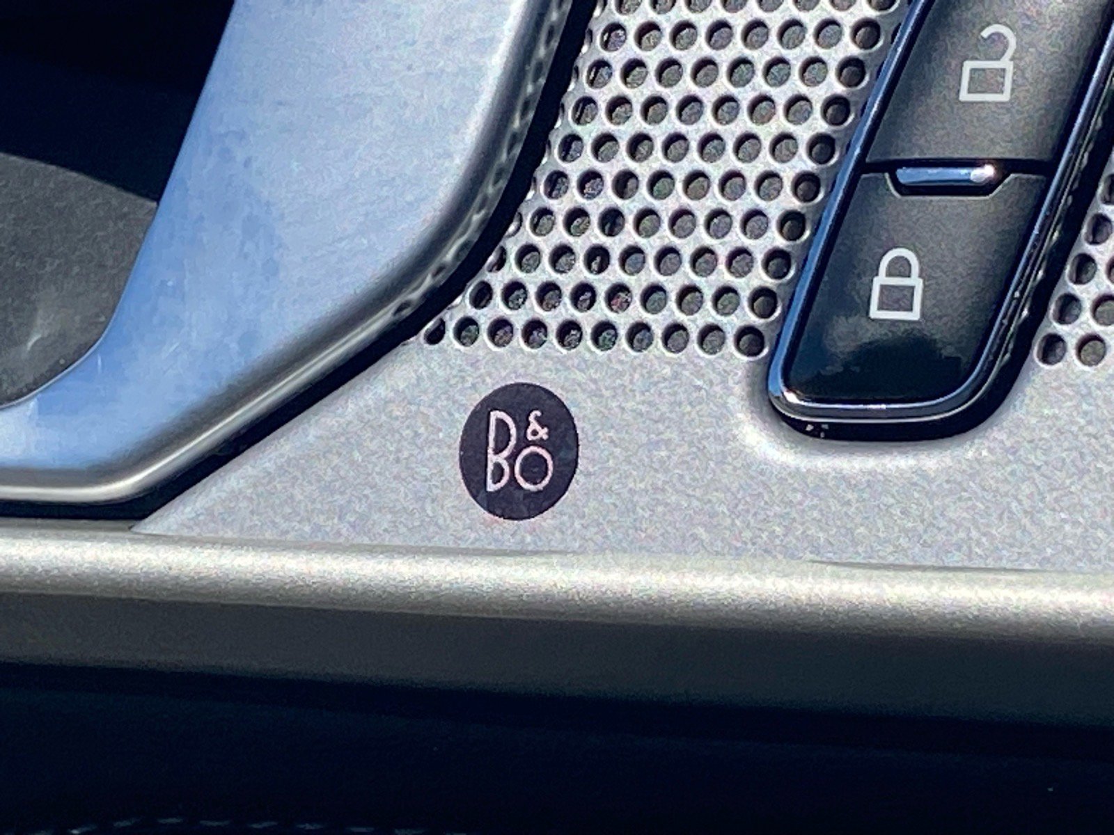 Certified 2023 Ford Explorer Limited image 23