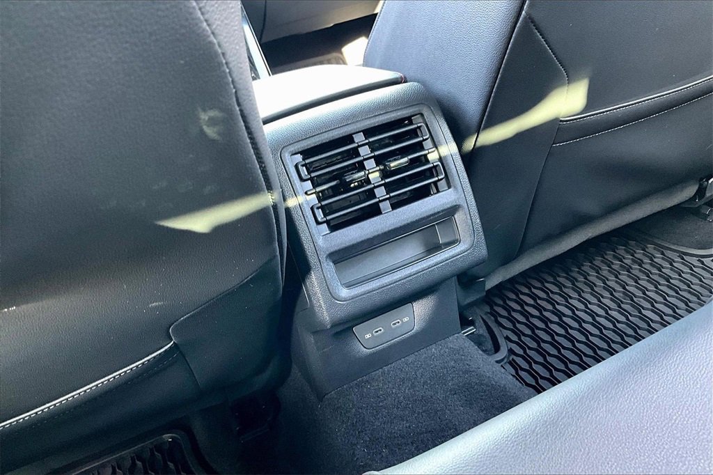 Used 2023 Volkswagen GTI SE image 33