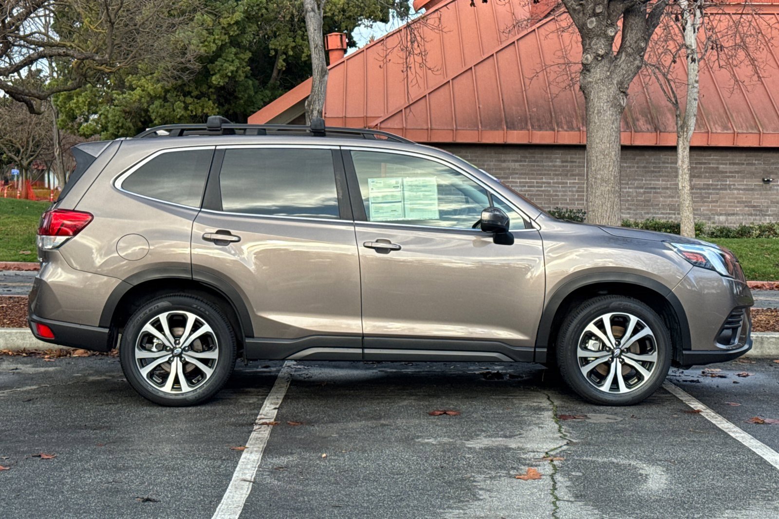 Used 2023 Subaru Forester Limited image 3