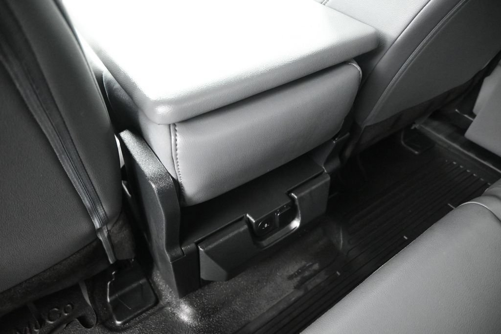 Certified 2025 Ford F250 XL RWD image 18