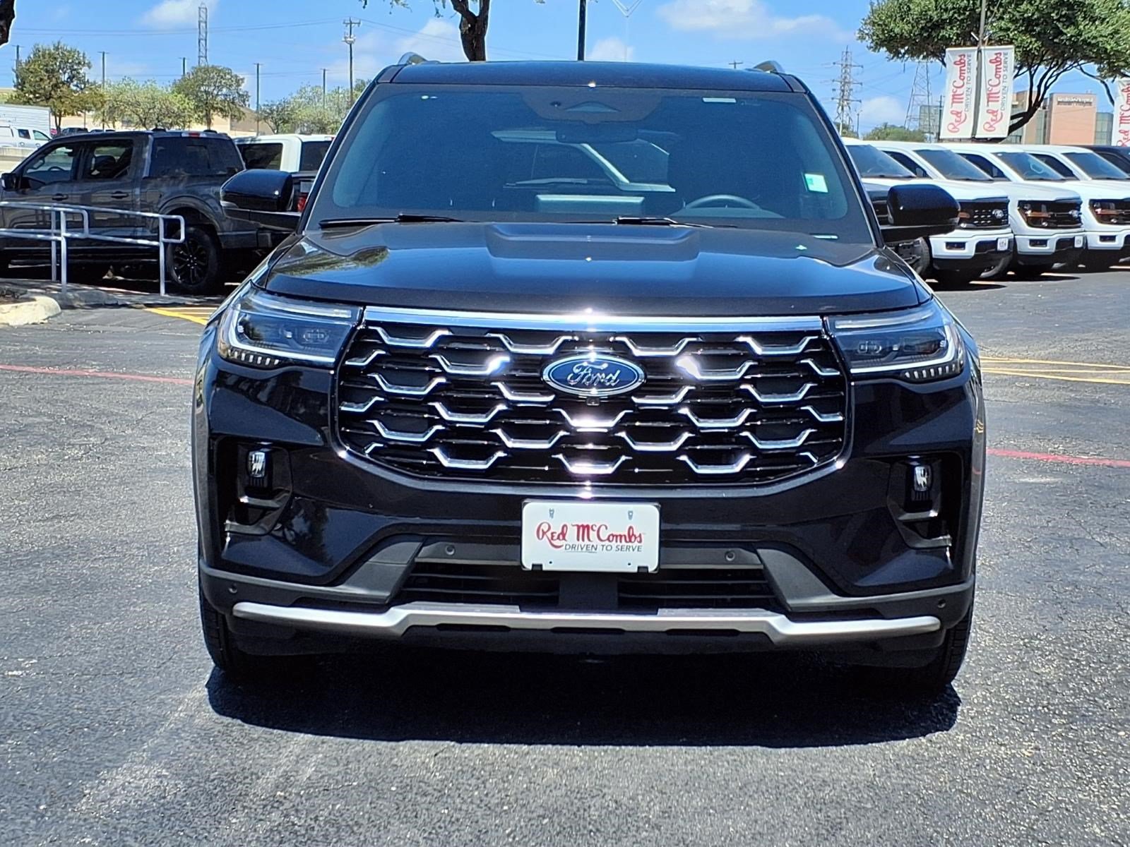 Certified 2025 Ford Explorer Platinum RWD image 2