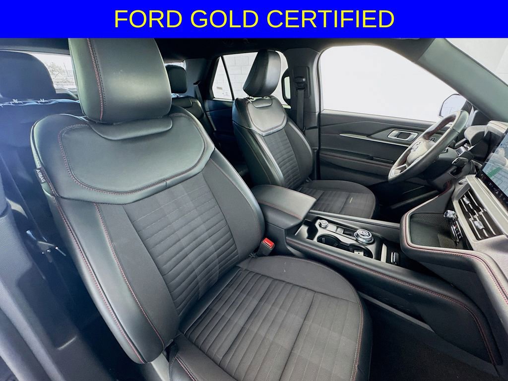 Certified 2025 Ford Explorer ST-Line w/ ST-Line Street Pack image 29