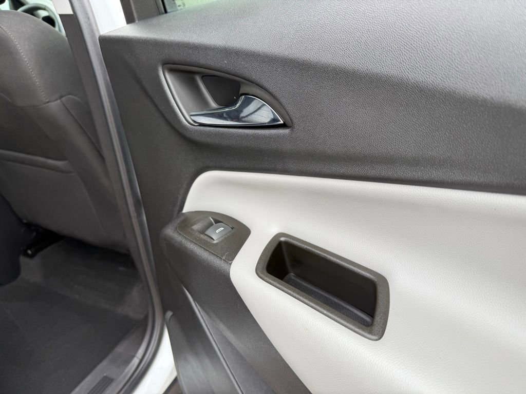 Used 2023 Chevrolet Equinox LT image 22