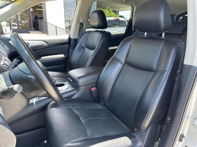 Used 2020 Nissan Pathfinder SL FWD image 10