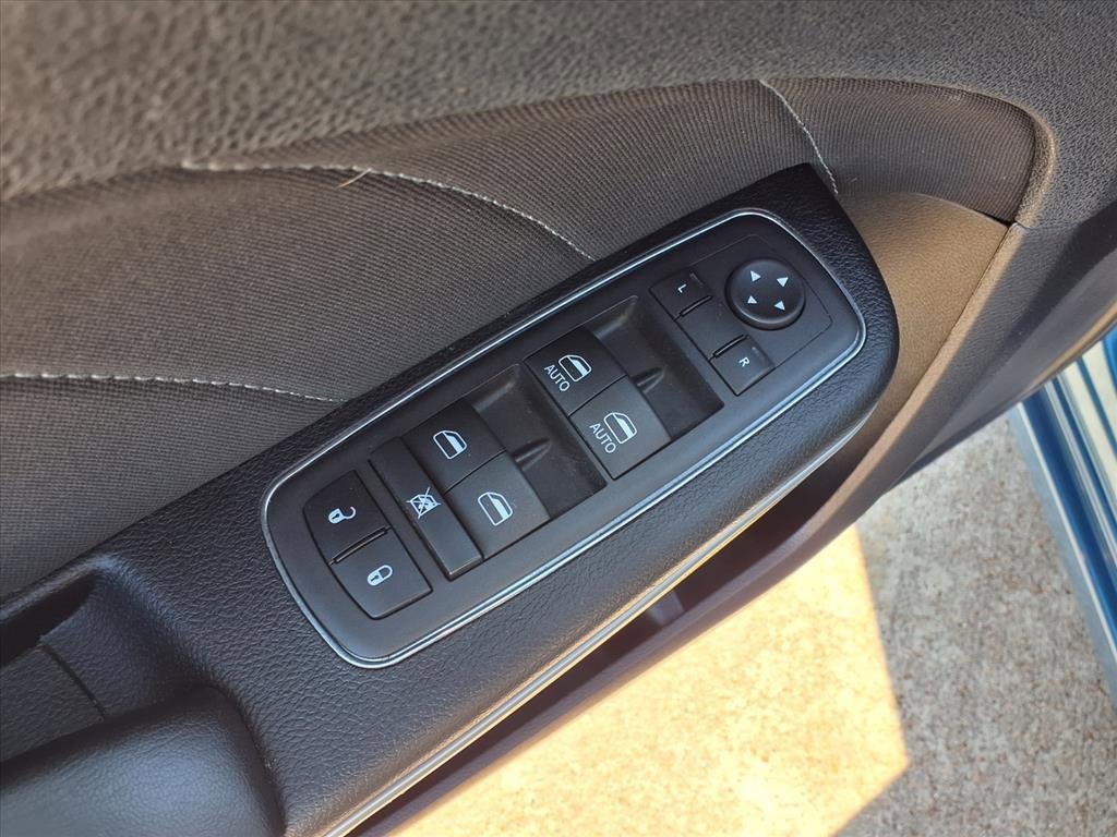 Used 2023 Dodge Charger SXT image 24