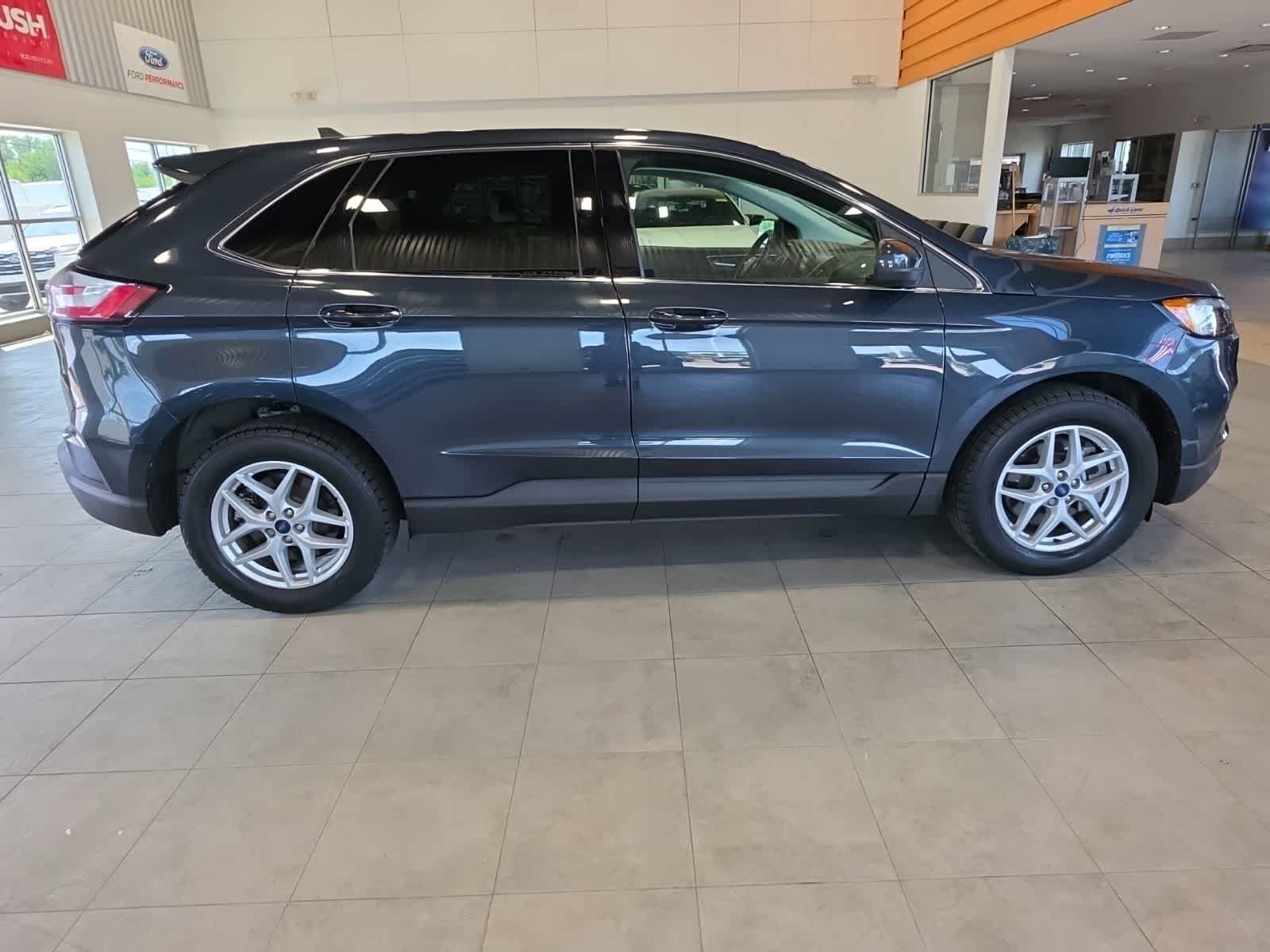 Certified 2022 Ford Edge SEL w/ Convenience Package AWD/4WD image 6