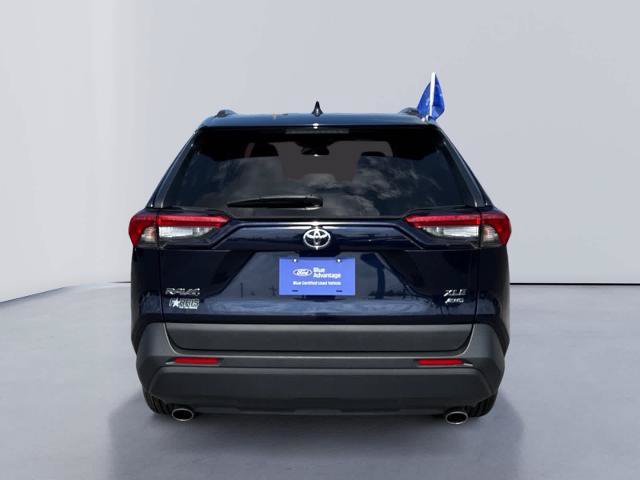 Used 2025 Toyota RAV4 XLE AWD/4WD image 4