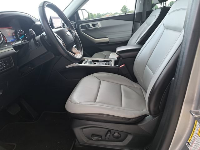 Certified 2021 Ford Explorer XLT w/ Equipment Group 202A AWD/4WD image 23