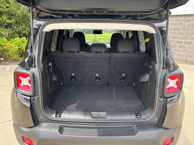 Used 2023 Jeep Renegade Trailhawk AWD/4WD image 12