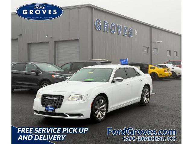 Used 2019 Chrysler 300 Touring w/ Chrome Appearance Package image 1