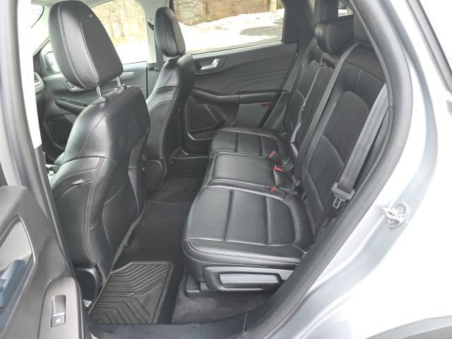 Certified 2022 Ford Escape Titanium AWD/4WD image 10