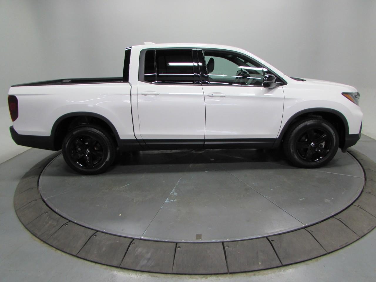 Used 2023 Honda Ridgeline Black Edition image 10