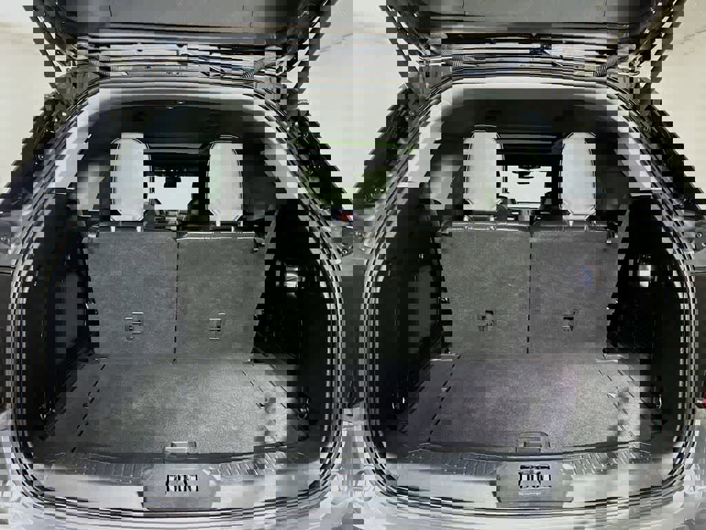 Certified 2021 Ford Explorer Limited w/ Equipment Group 301A image 20