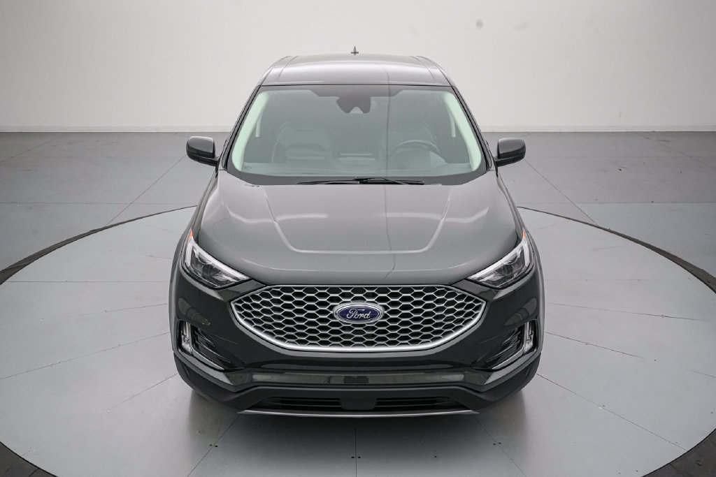 Certified 2023 Ford Edge SEL w/ Convenience Package AWD/4WD image 9