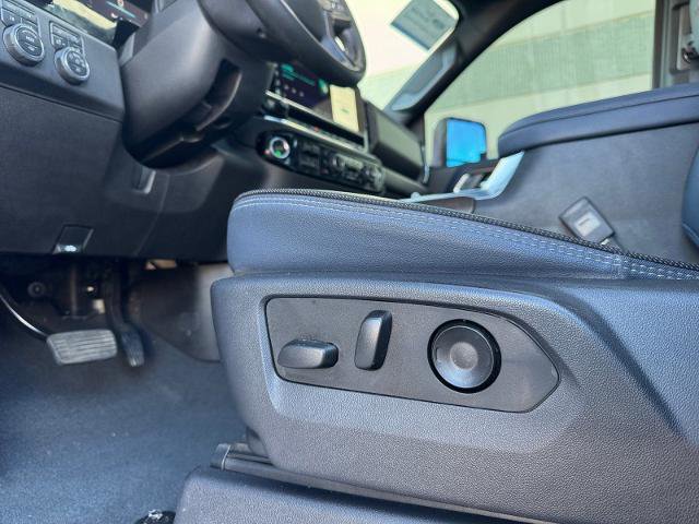 Used 2025 Chevrolet Silverado 3500 High Country w/ High Country Premium Package image 23