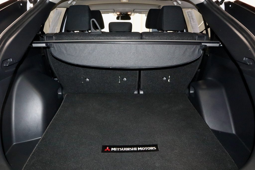 Used 2024 Mitsubishi Eclipse Cross Black Edition image 14