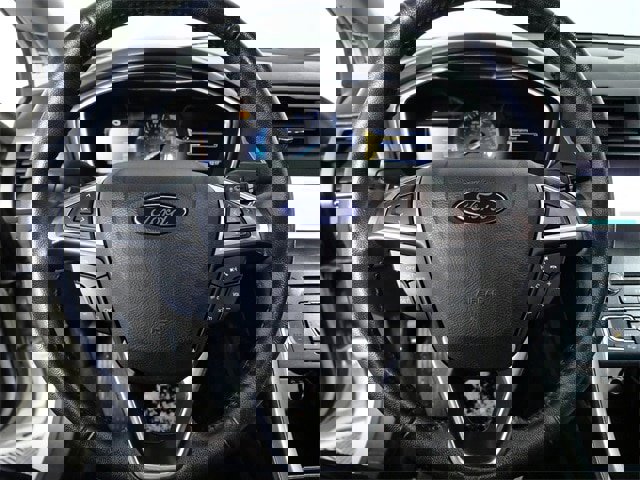 Certified 2017 Ford Fusion SE w/ Fusion SE Technology Package image 18