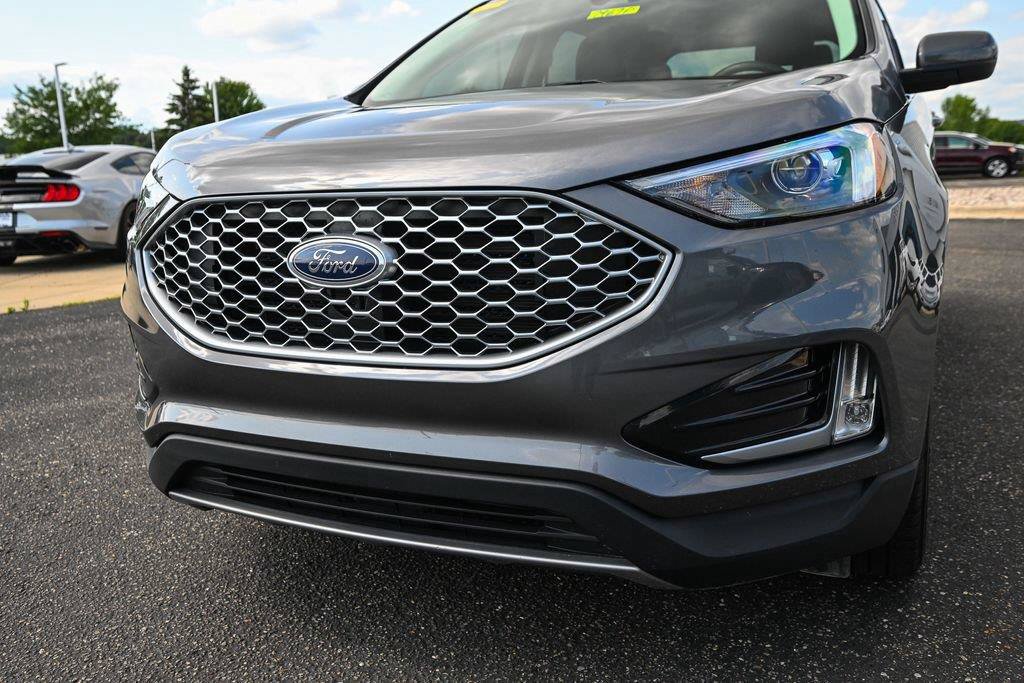 Certified 2024 Ford Edge SEL w/ Convenience Package AWD/4WD image 11