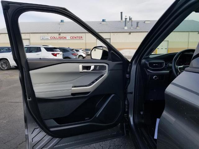 Certified 2023 Ford Explorer XLT w/ Equipment Group 202A image 10