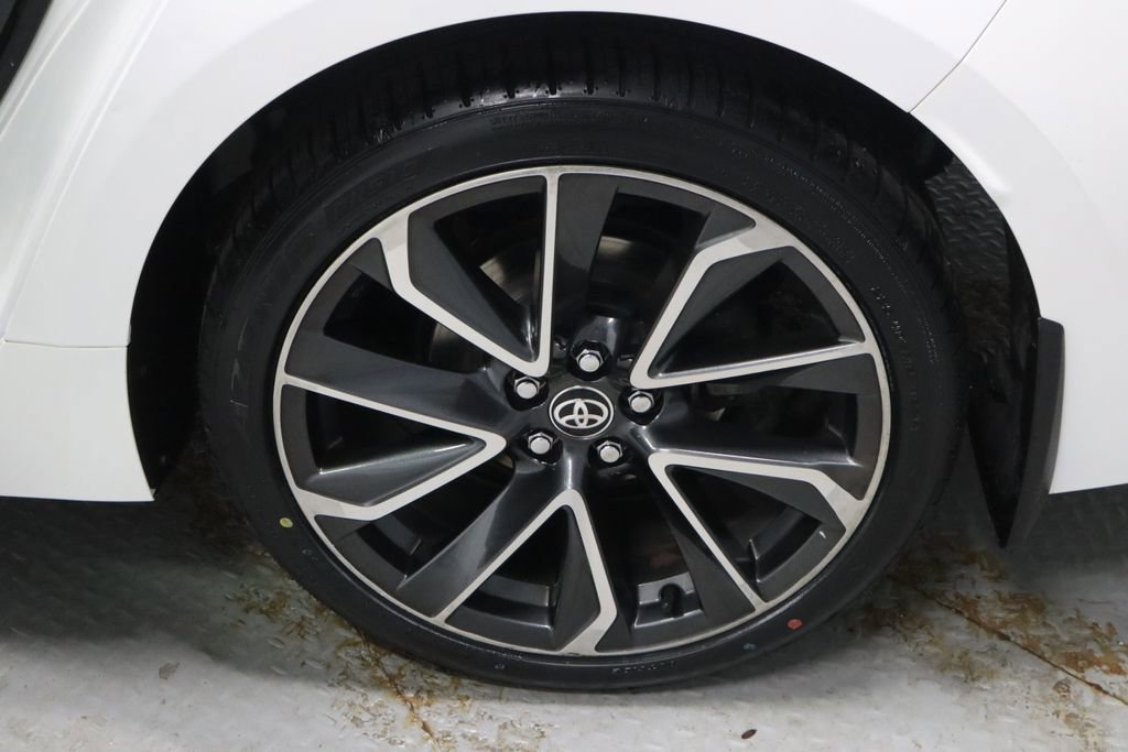 Used 2020 Toyota Corolla SE FWD image 18