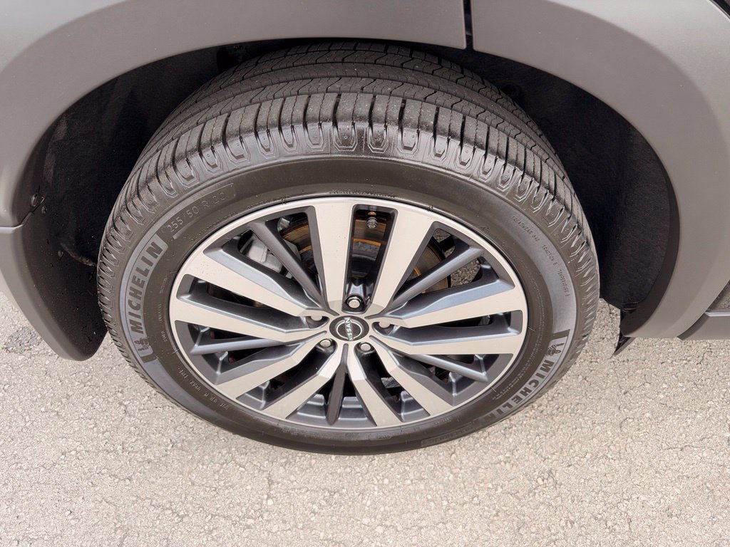 Used 2022 Nissan Pathfinder Platinum w/ Cargo Package FWD image 30