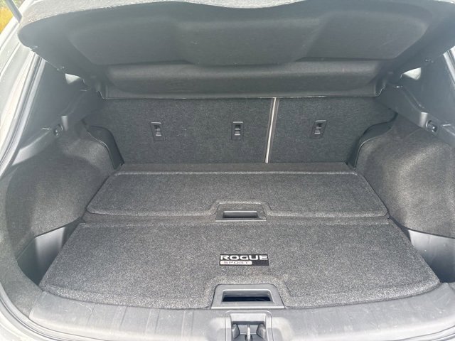 Used 2022 Nissan Rogue Sport SV image 37