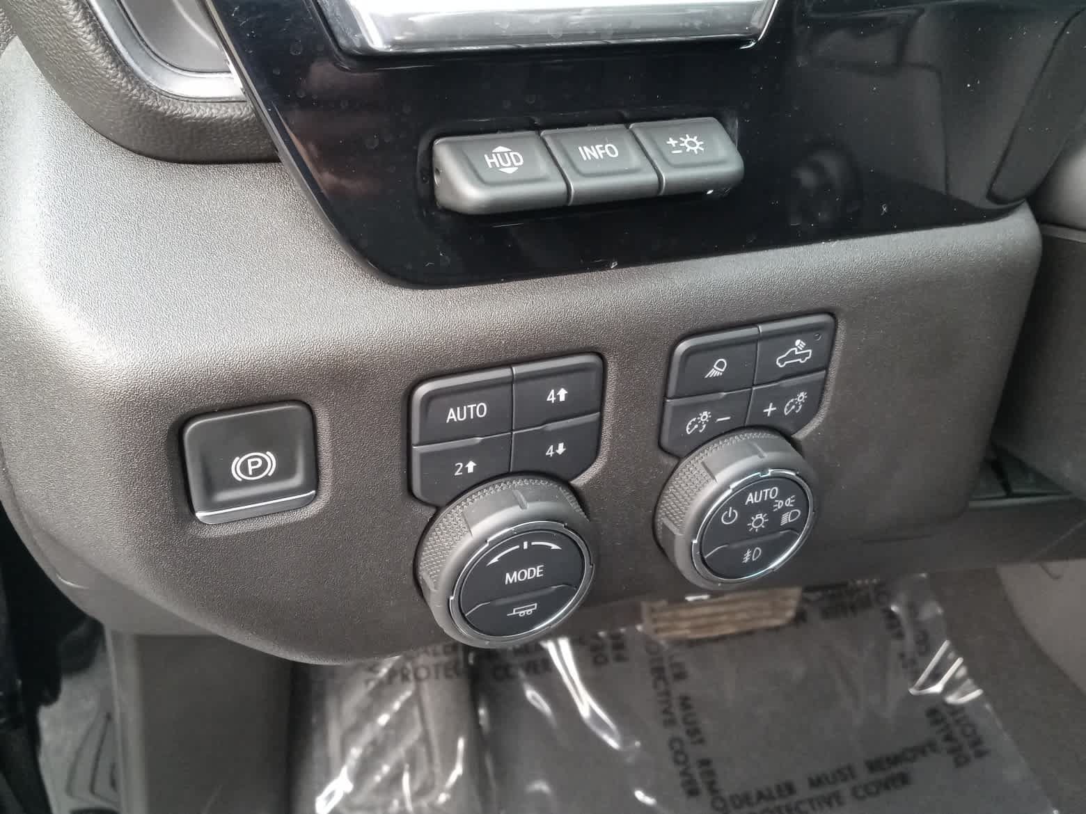 Used 2025 Chevrolet Silverado 1500 High Country w/ Midnight Edition AWD/4WD image 19