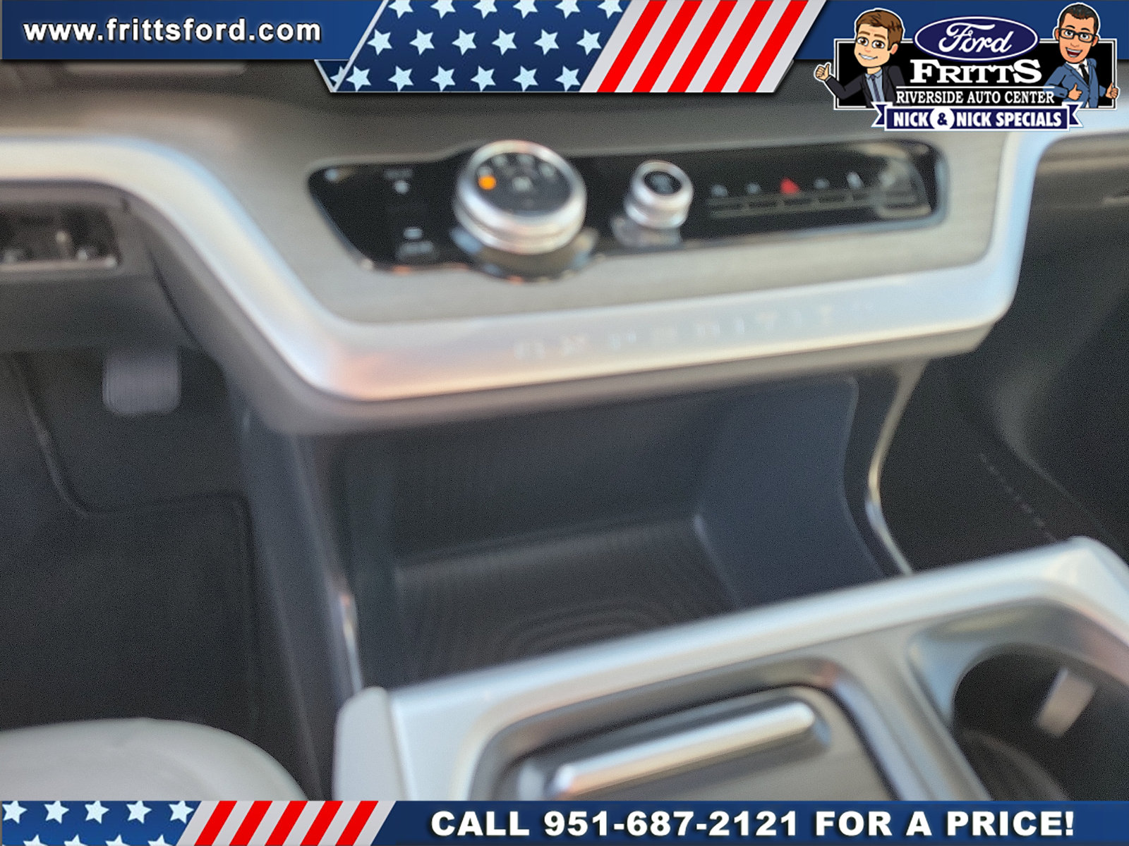 Certified 2025 Ford Expedition Max Platinum w/ Driver's Package AWD/4WD image 9