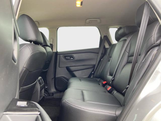 Used 2025 Nissan Rogue S FWD image 13