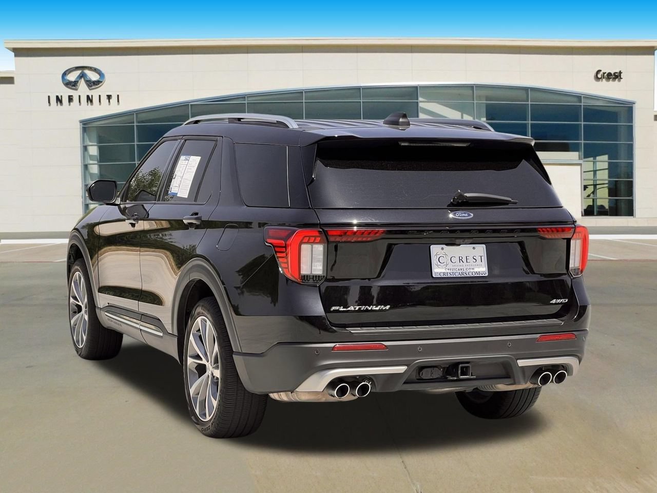 Certified 2025 Ford Explorer Platinum w/ Ultimate Package AWD/4WD image 7