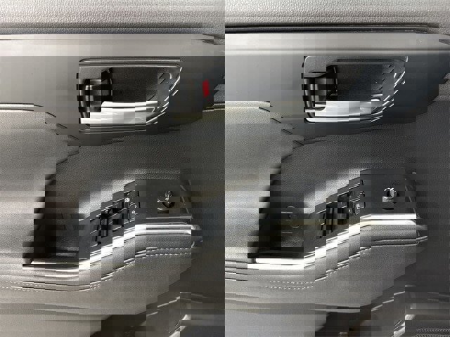 Used 2023 Toyota Highlander L image 5