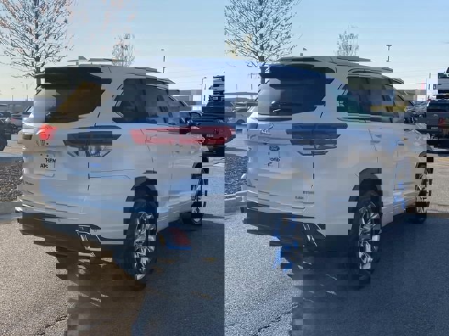 Used 2018 Toyota Highlander Limited image 3