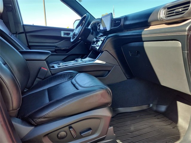 Certified 2023 Ford Explorer Platinum w/ Class IV Trailer Tow Package image 23