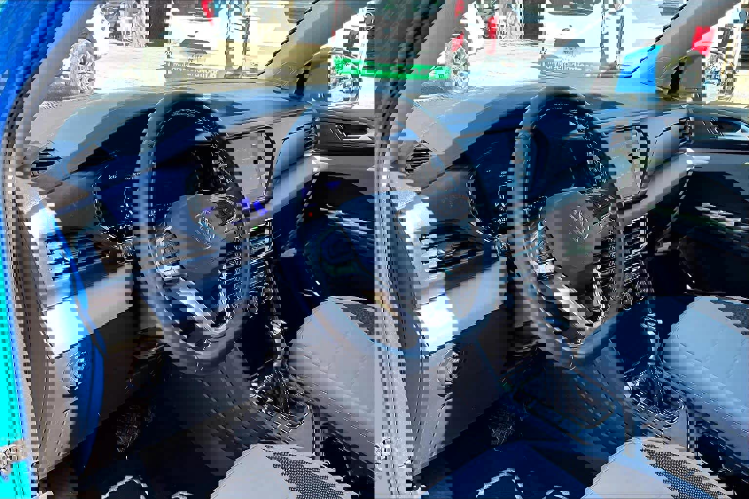 Used 2023 Volkswagen Taos SE image 19