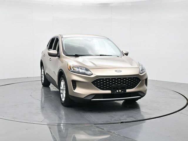 Certified 2021 Ford Escape SE image 4