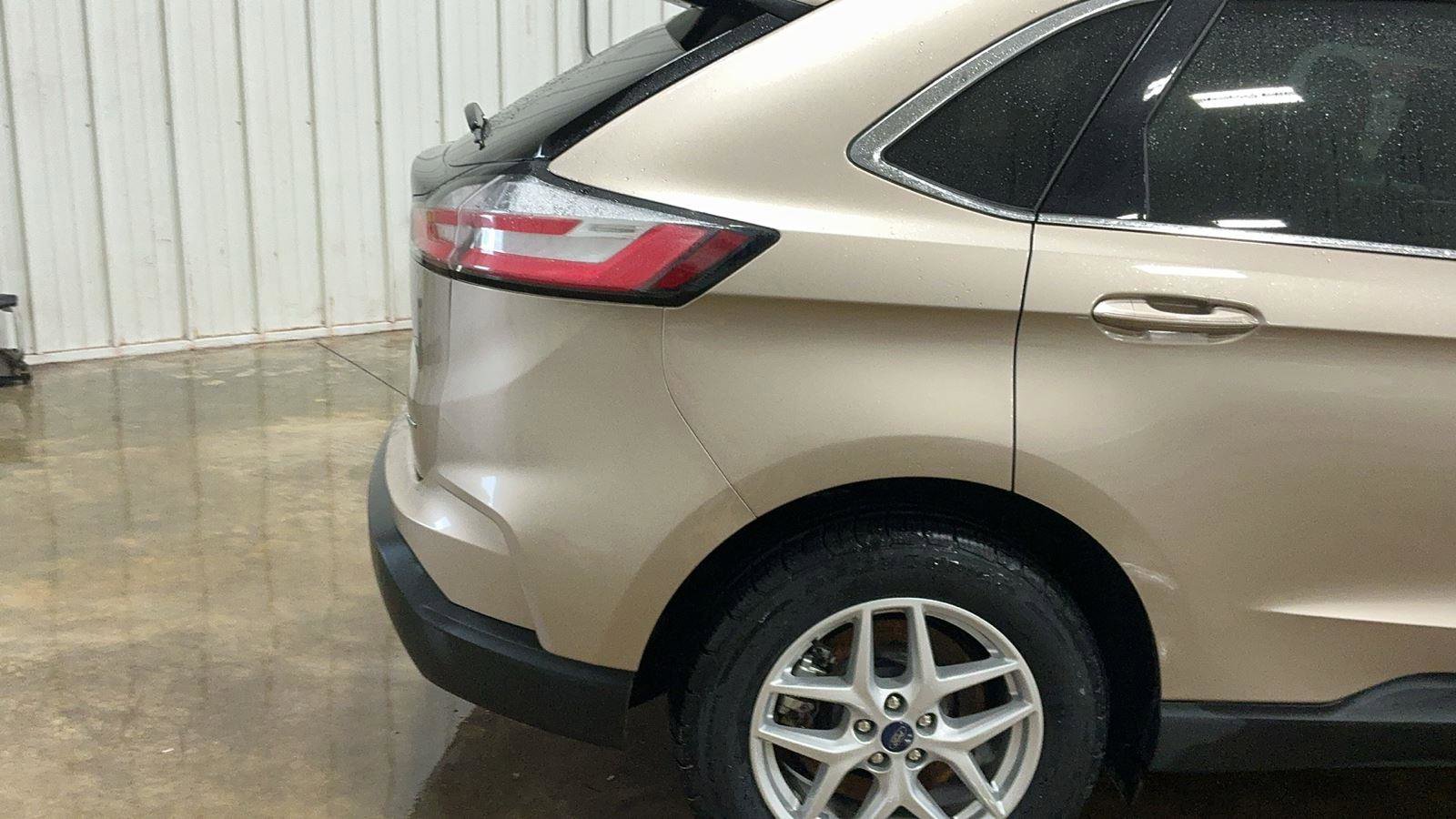 Certified 2021 Ford Edge SEL w/ Convenience Package image 5