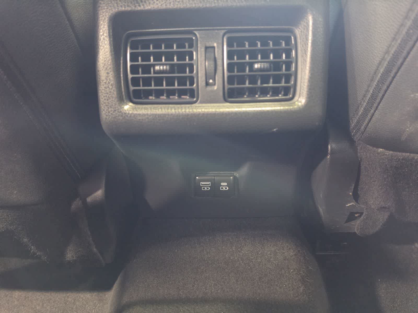 Used 2025 Toyota Camry XSE AWD/4WD image 29
