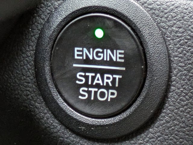 Certified 2022 Ford Escape Titanium w/ Class II Trailer Tow Package image 31