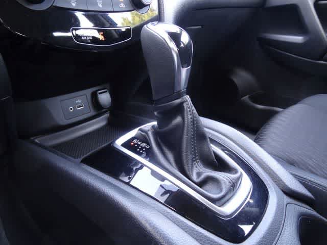 Used 2018 Nissan Rogue S FWD image 26