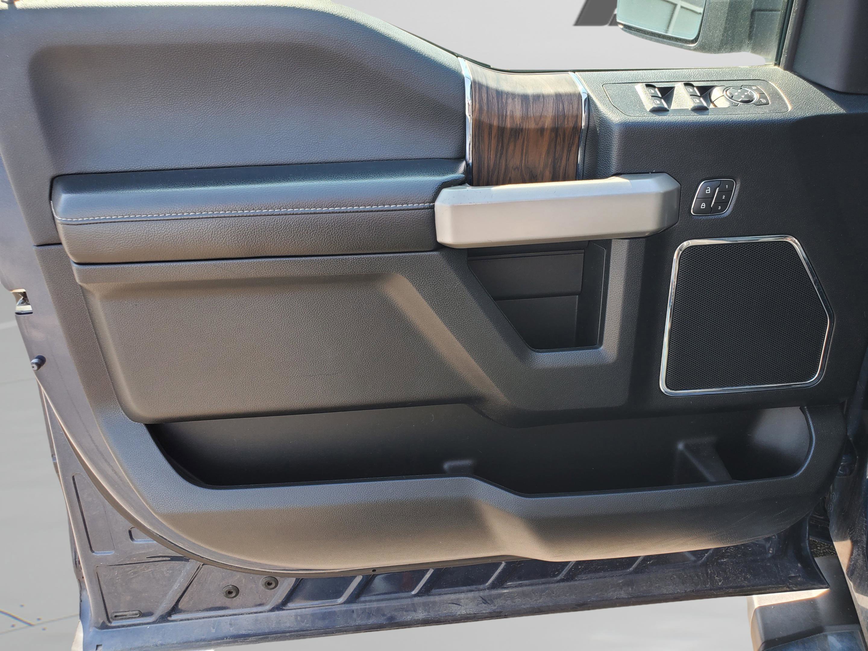 Certified 2018 Ford F150 Lariat w/ Equipment Group 502A Luxury AWD/4WD image 18