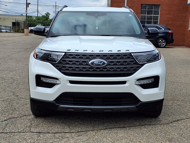 Certified 2023 Ford Explorer XLT w/ Equipment Group 202A AWD/4WD image 27