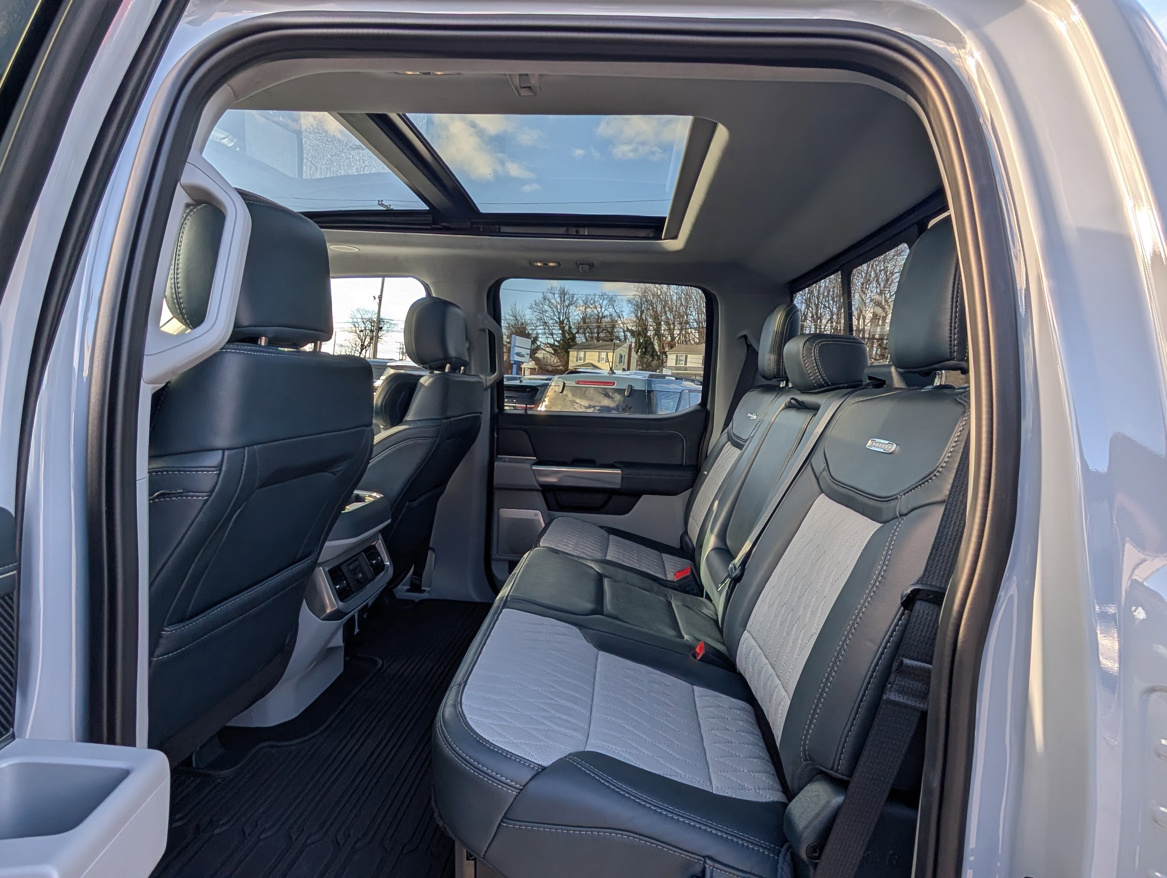 Certified 2024 Ford F250 Limited w/ FX4 Off-Road Package image 20