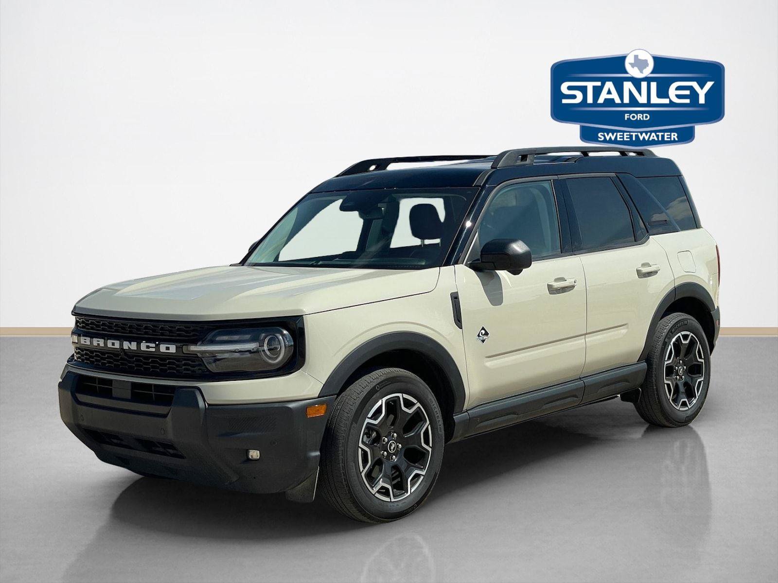 Certified 2025 Ford Bronco Sport Outer Banks w/ Outer Banks Tech Package+ AWD/4WD image 3