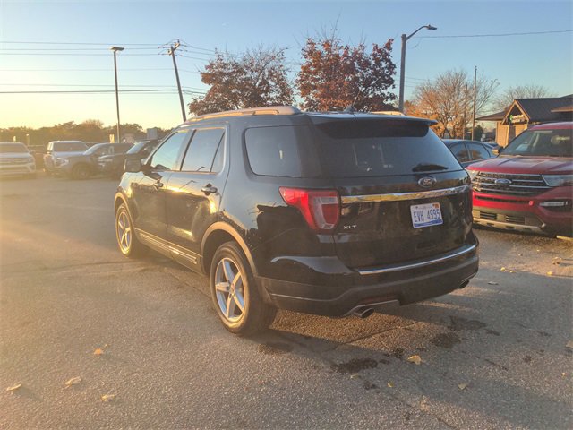 Certified 2018 Ford Explorer XLT w/ Equipment Group 202A image 9